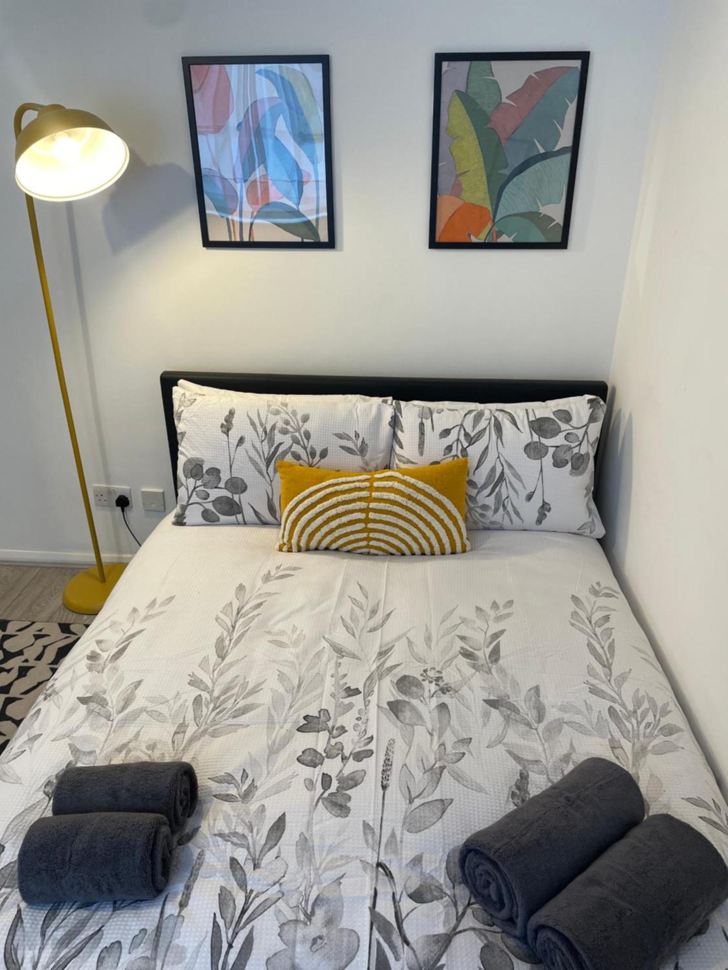 Spacious - South Kensington - Harrods * Лондон
